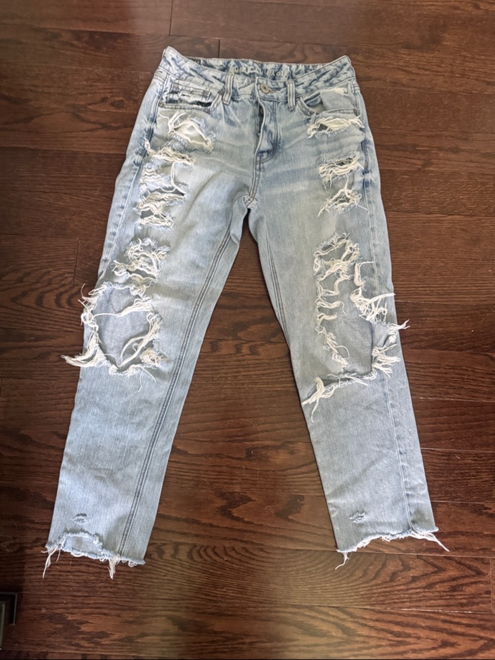 American Eagle Outfitters Light Blue Ripped Boyfriend Jeans